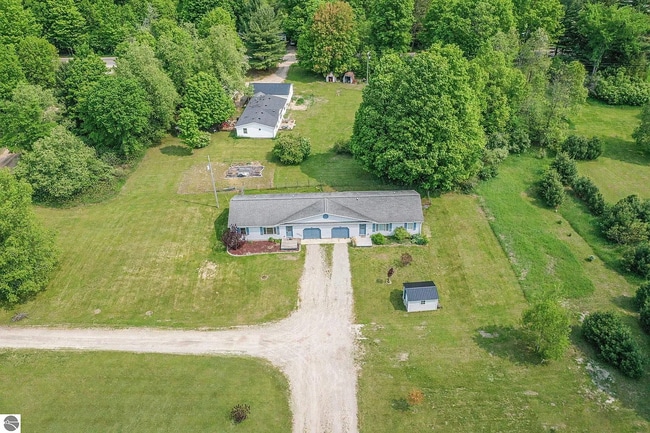 Photo - 202 Hassle Rd