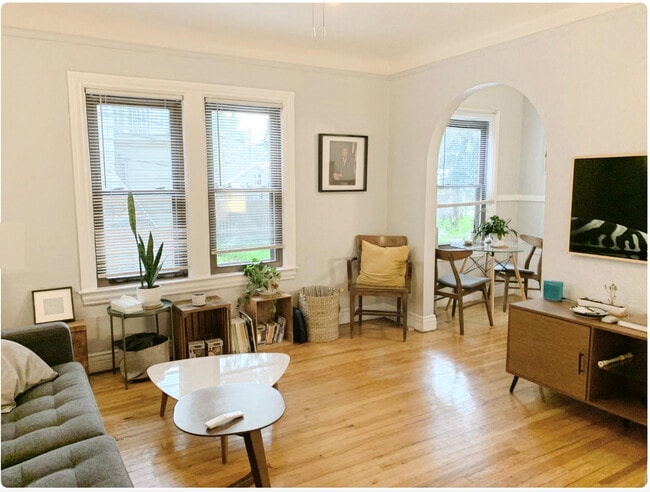 Photo - Virginia Apartments