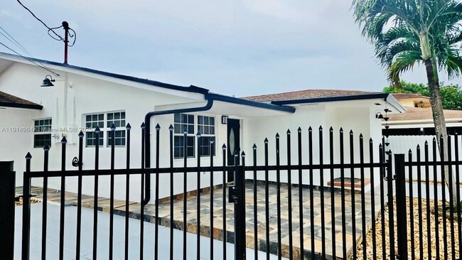 Photo - 3182 SW 25th Ter