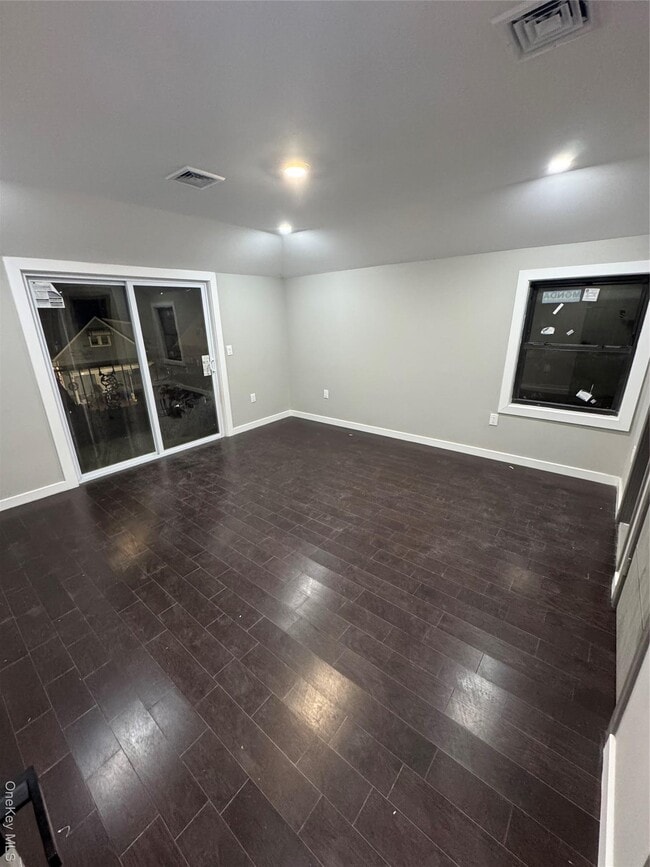 Photo - 167-20 140th Ave