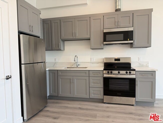 1870 1st St Unidad 202