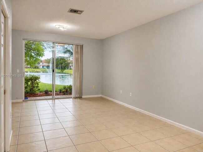 2741 SW 83rd Ave Unit -