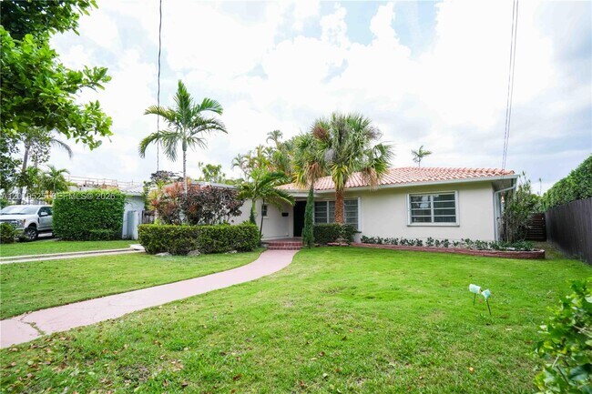 Building Photo - 475 S Shore Dr