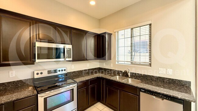 Photo - 1367 S Country Club Dr