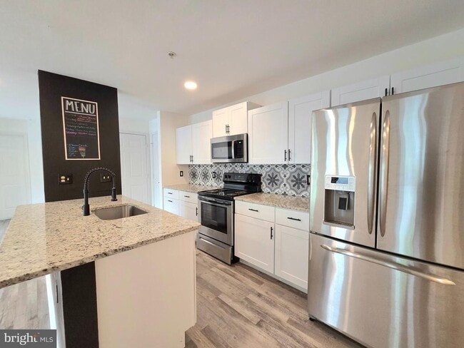 Building Photo - 9720 Lake Point Ct Unit 101