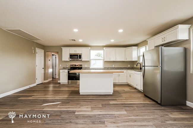 Photo - 37420 New York Ave