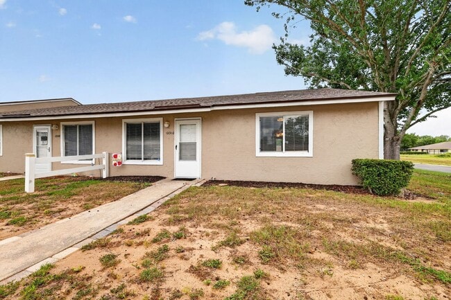 Photo - 3/2 Condo in Tavares Ridge w/ Community Pool!