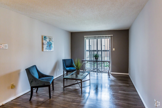 Interior Photo - Hickory Pointe Rental