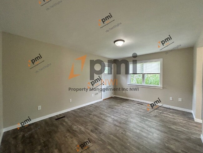 Photo - 2908 Oakdale Ave