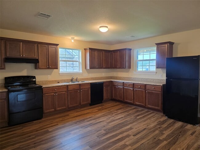 Photo - 2418 14th Ave N