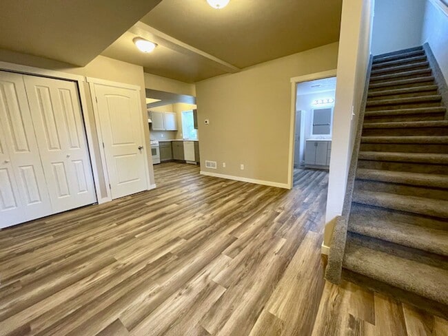 Photo - 2101 E Willamette Ave Unit #101 KT 73