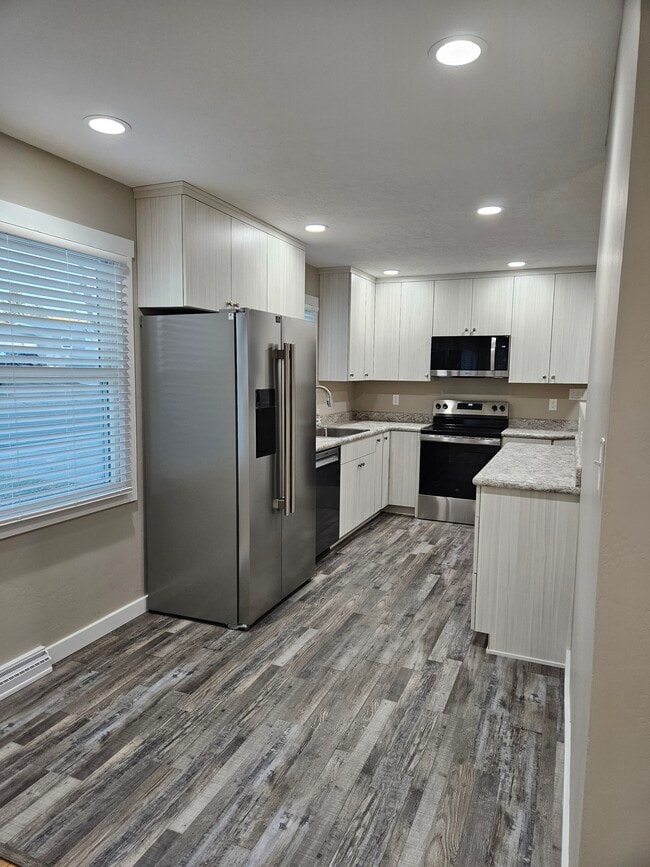 Photo - 177 Riverview C