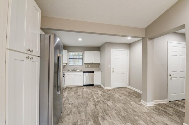 Photo - 3491 Balboa Cir