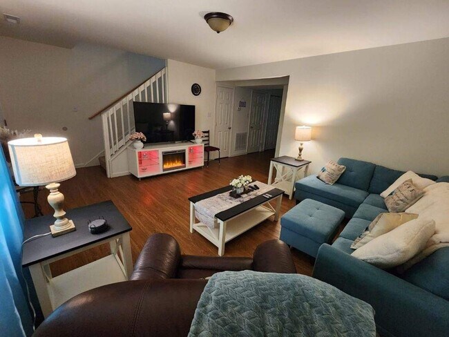 Photo - 412 Winston St Unit A