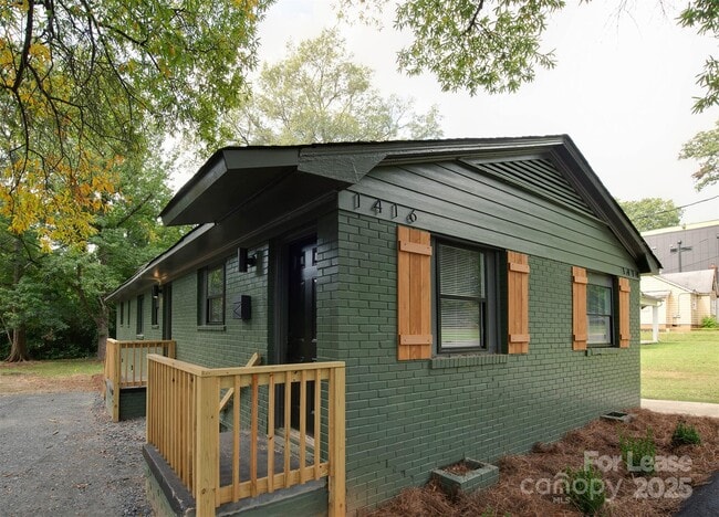 Building Photo - 1416 Anderson St Rental