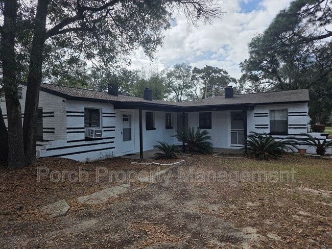 Building Photo - 102 Ellis Dr Unit B