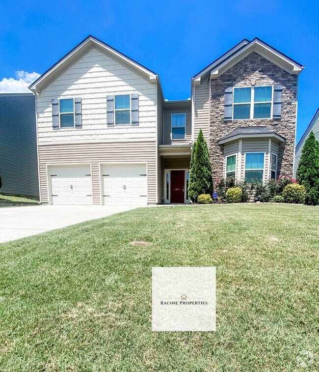 Building Photo - Beautiful Two-story Home