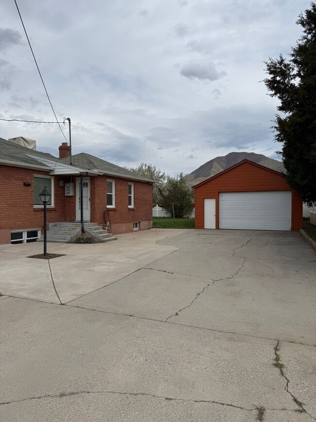 Photo - Beautiful home in Mapleton, UT