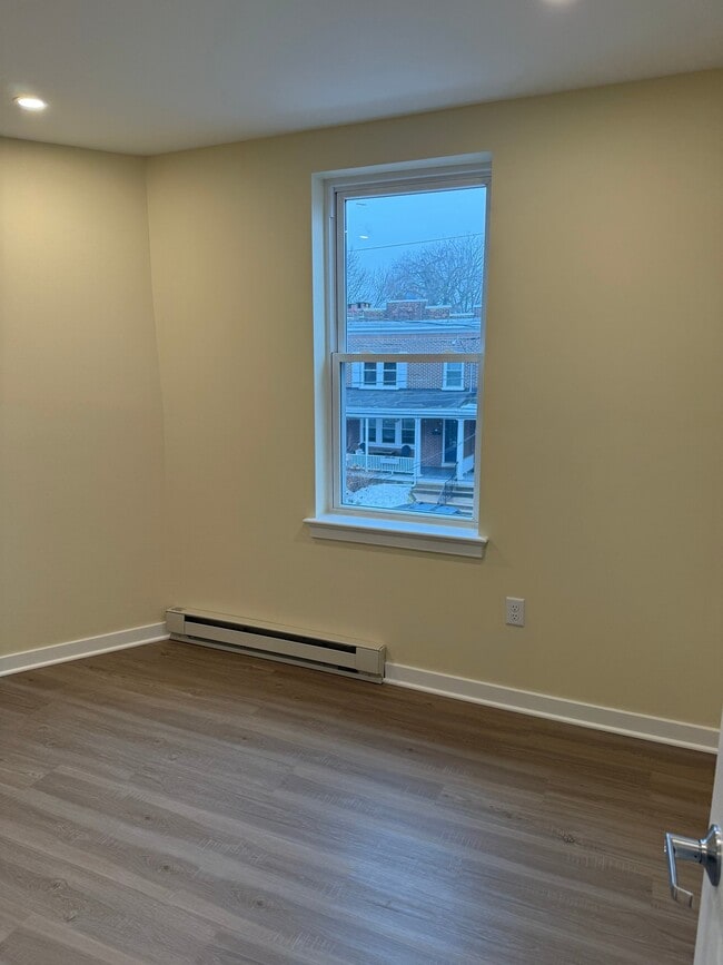 Photo - 135 E Ross St Unit 2nd Floor
