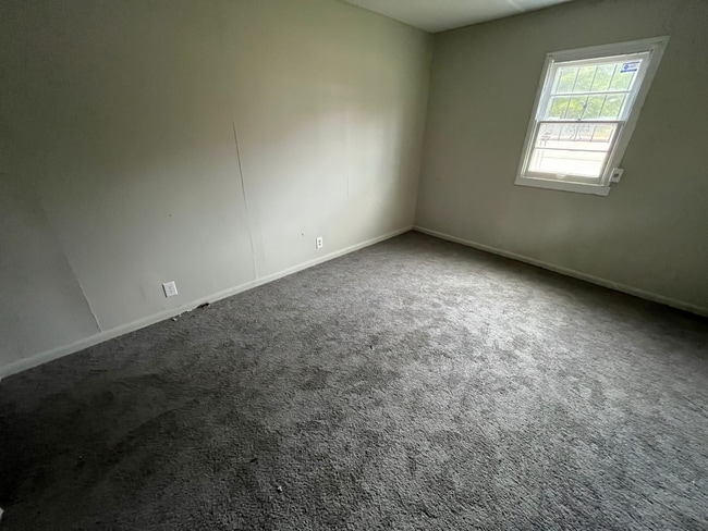 Photo - 5325 Queen Mary Ln