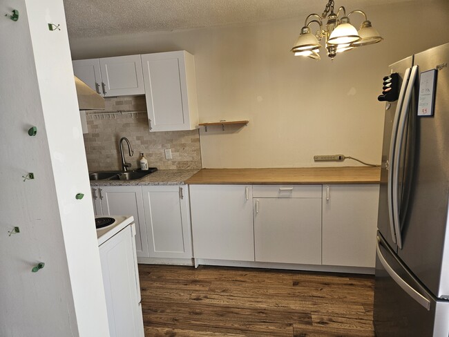 Photo - 4220 Castle Rd
