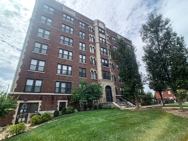 The Gotham Annex - The Gotham Annex Apartments