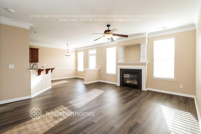 Photo - 2005 City Lights Dr