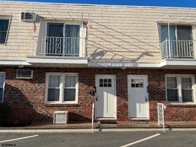 Building Photo - 201 N Coolidge Ave Unit B-8 Rental