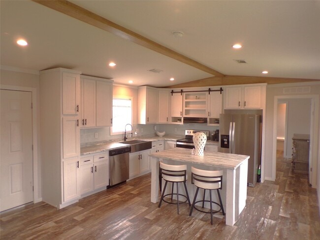 Building Photo - 127 Lear Ln Rental