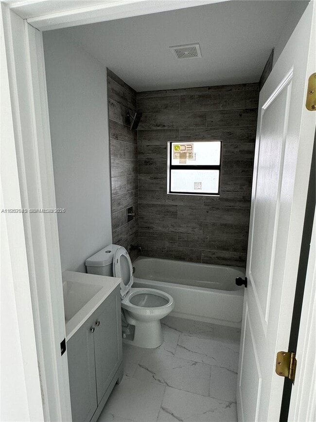 Photo - 325 NW 11th St Unit A