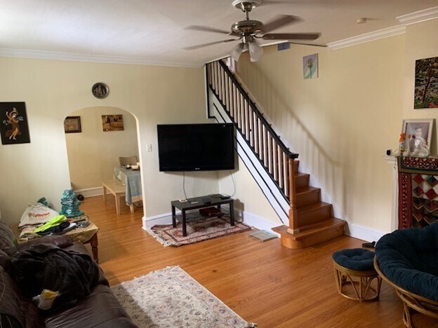 Photo - 5000 Irving St