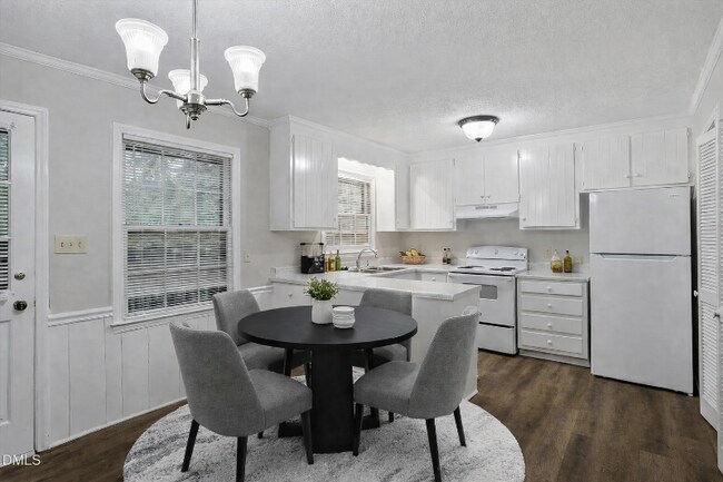 Photo - 5208 Windwood Ct