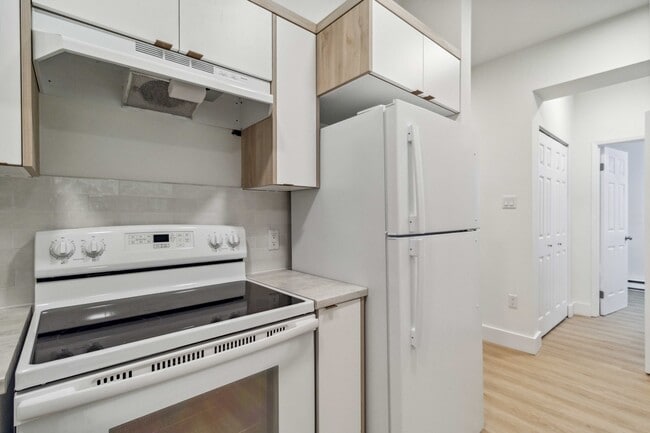 Photo - WELCOME TO GARDENSTONE - TWO BEDROOM PLUS ... Unit 306