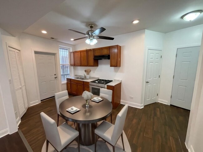 Photo - 1635 W 57th St Unit 1