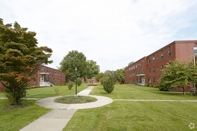 Hoodridge Court