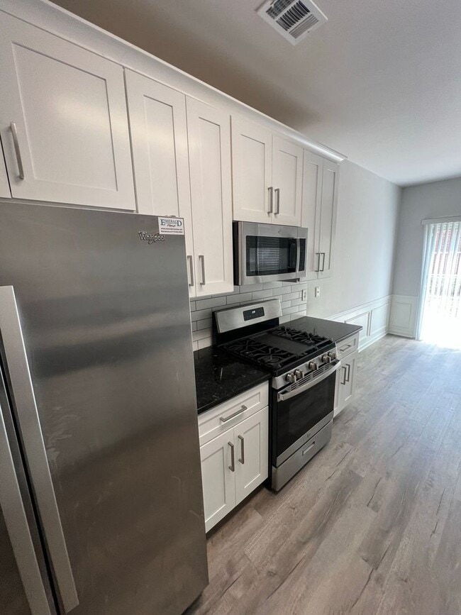 Photo - NOW READY! 3 bed 2.5 bath townhome in Duluth!