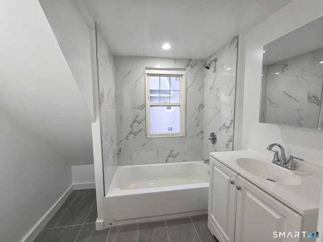 8 Marley Pl Unit 1st Floor