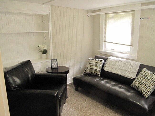 Photo - 311 Dryden Rd Unit 2