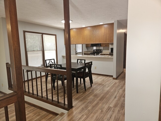 Photo - 5590 Bellflower St