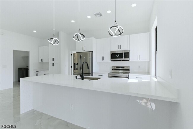 Photo - 2913 24th St W