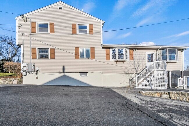 Building Photo - 72 Cambridge Rd