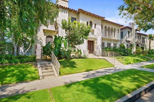 Photo - 133 S Sycamore Ave