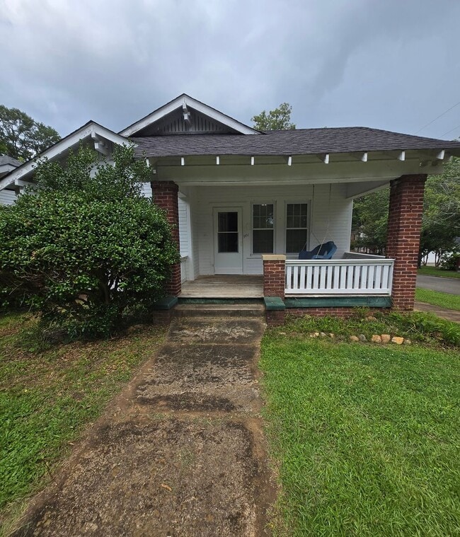 Photo - 901 Montgomery Ave