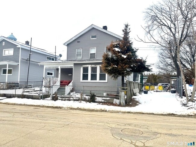 Photo - 128 Franklin St