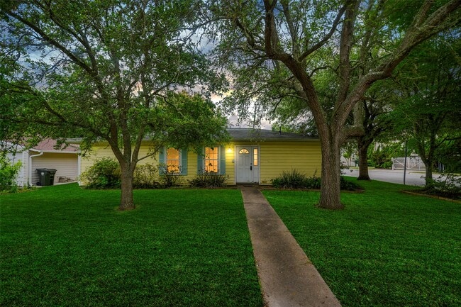Photo - 127 Marlin Ave