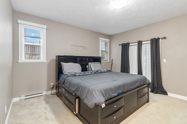 Photo - 909 Cavalcade Ter