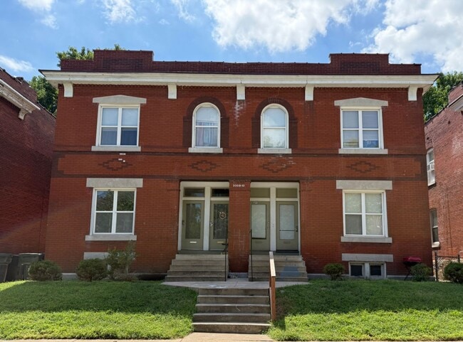 Building Photo - 3008-3010 Henrietta Street Unit 3010-1F