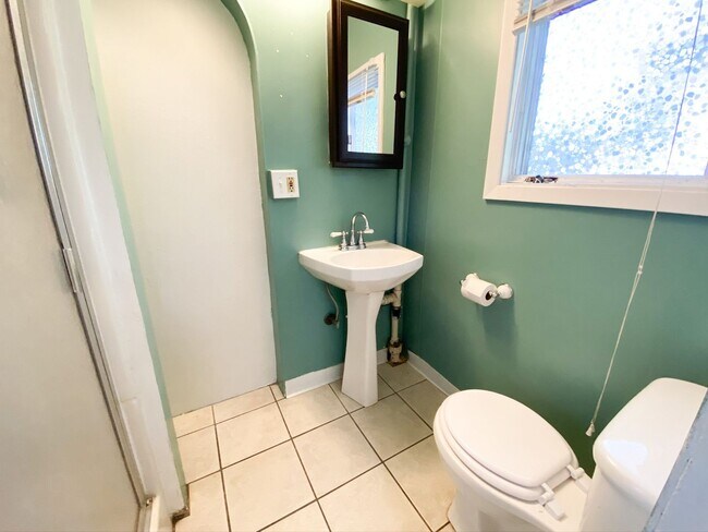 Photo - Wood St. Duplex (2818/2822) Unit 2818