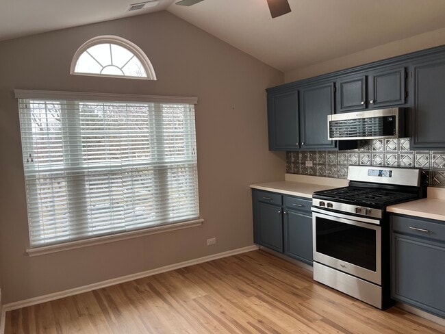 Photo - 401 Cromwell Cir