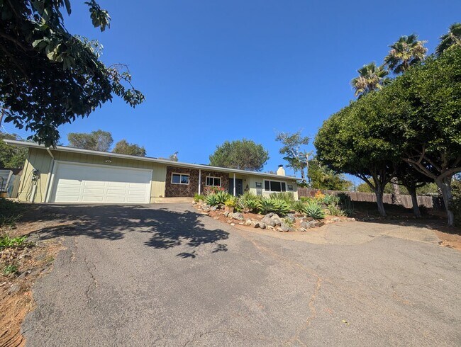 Photo - Great 3 Bedroom Ranch Style Home in North ...